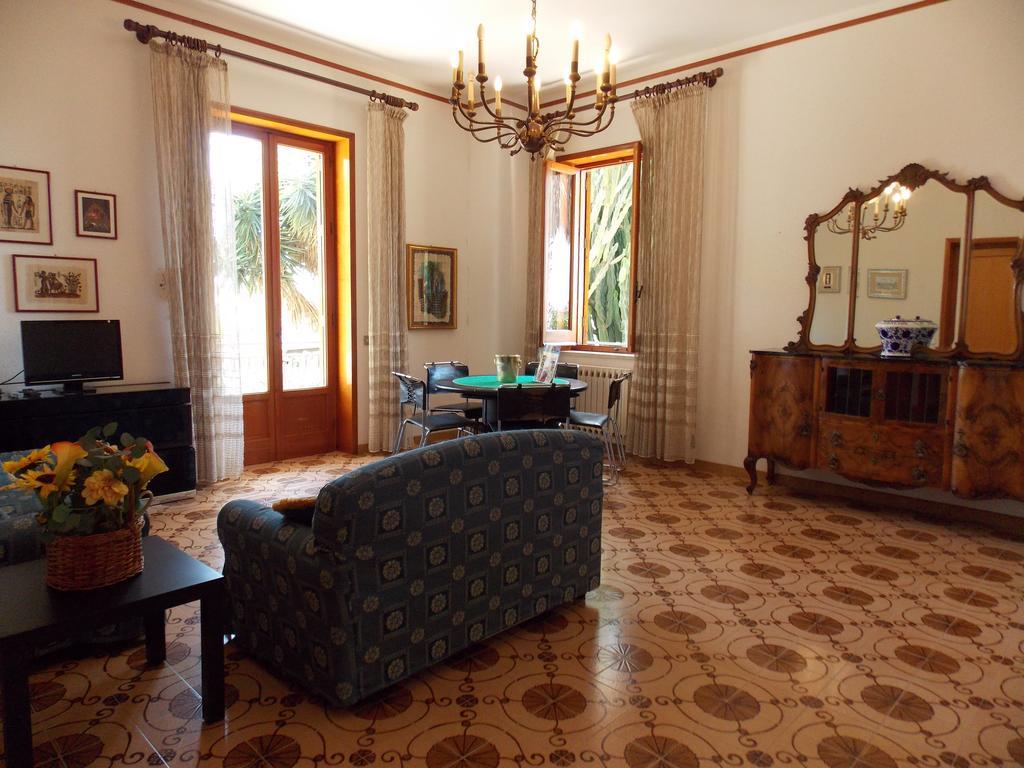 Holiday Home Mediterraneo Marsala Szoba fotó